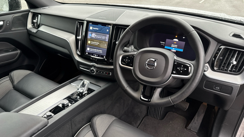 Volvo XC60 2.0 B4D Plus Dark 5dr AWD Geartronic Diesel Estate